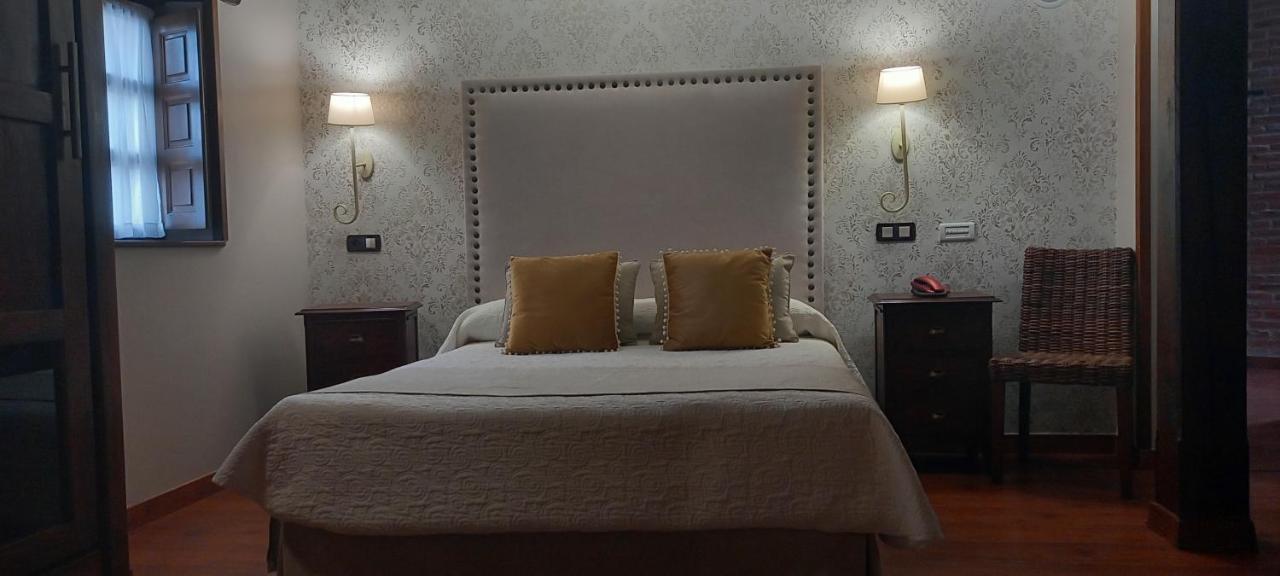 מלון סנטילנה דל מר La Casona De Revolgo מראה חיצוני תמונה